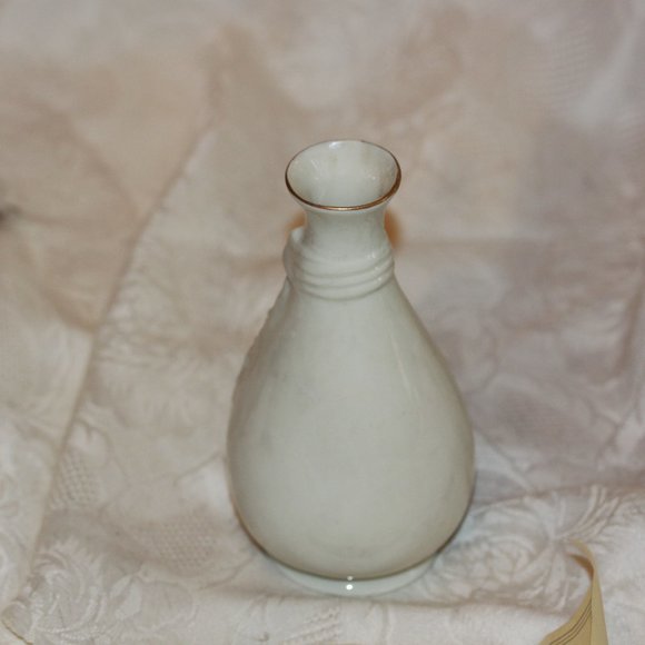 Vintage Royal Heritage Collection Cameo Ribbon Vase & Original Paperwork - Picture 3 of 4